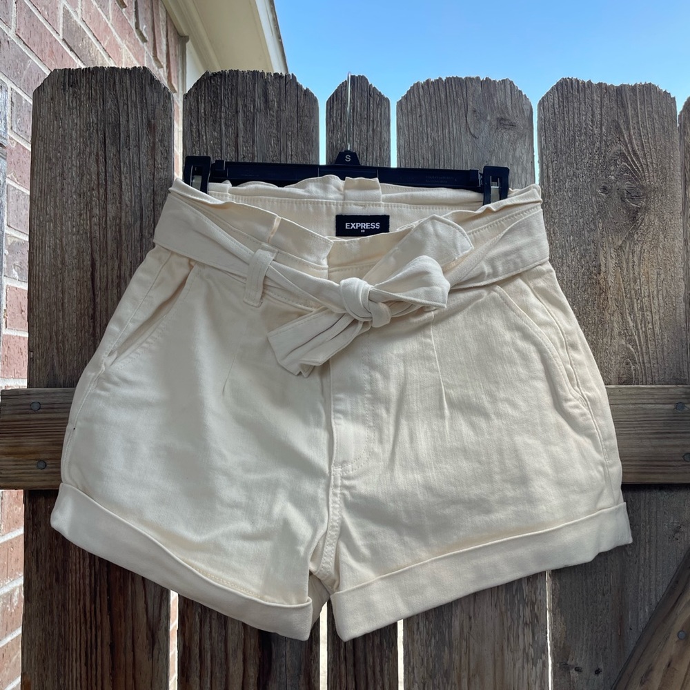 Express Shorts with bow belt